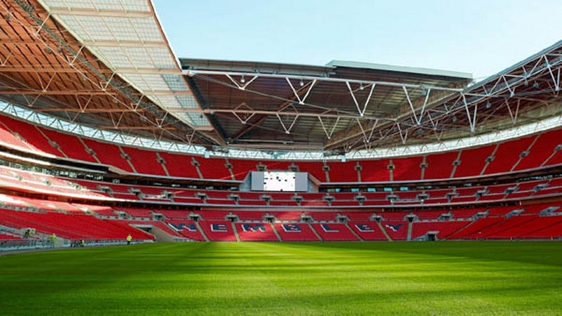 Sân Wembley là sân bóng lớn nhất nước Anh